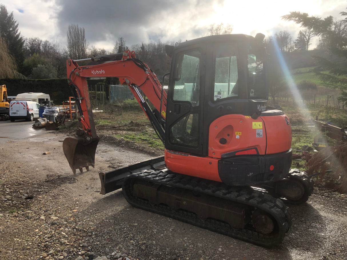 MINI PELLE KUBOTA U48-4