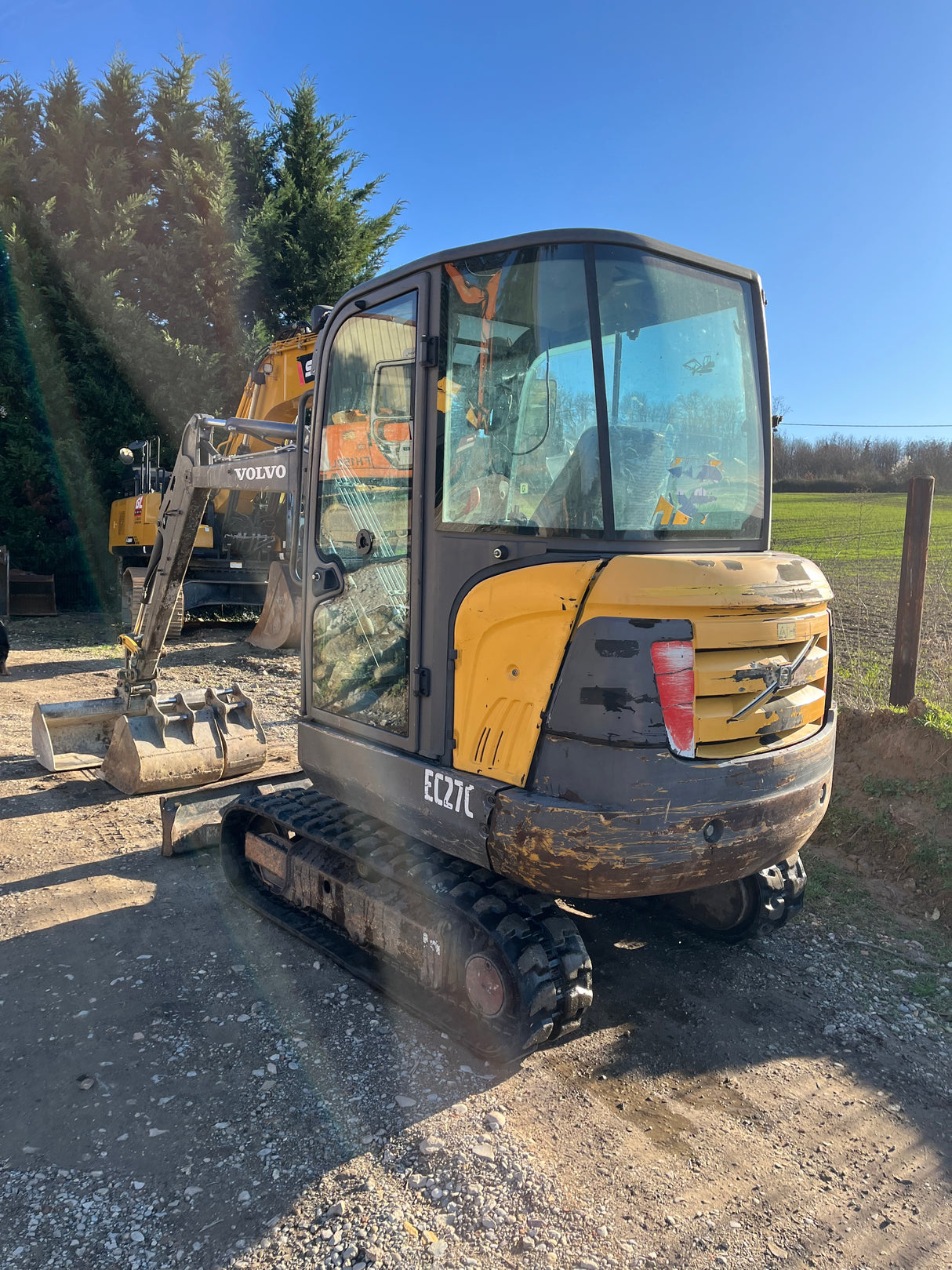 MINI PELLE VOLVO EC27C