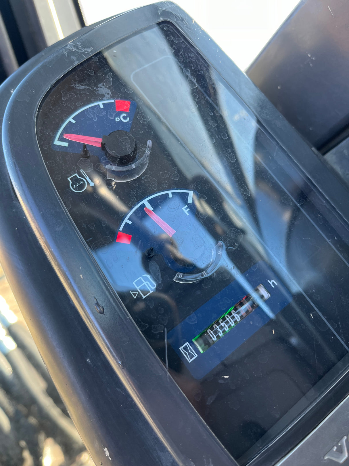 MINI PELLE VOLVO EC27C