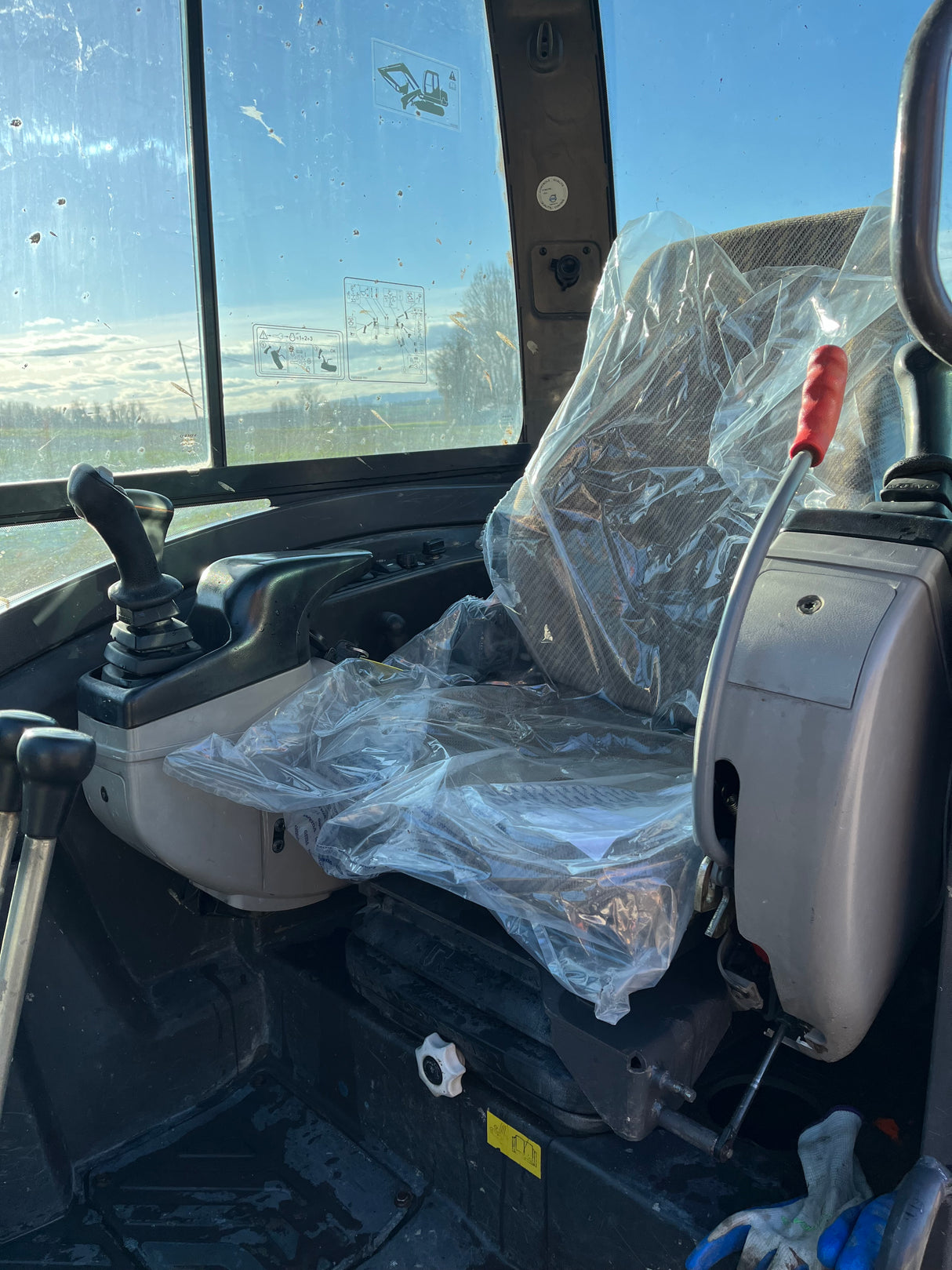 MINI PELLE VOLVO EC27C