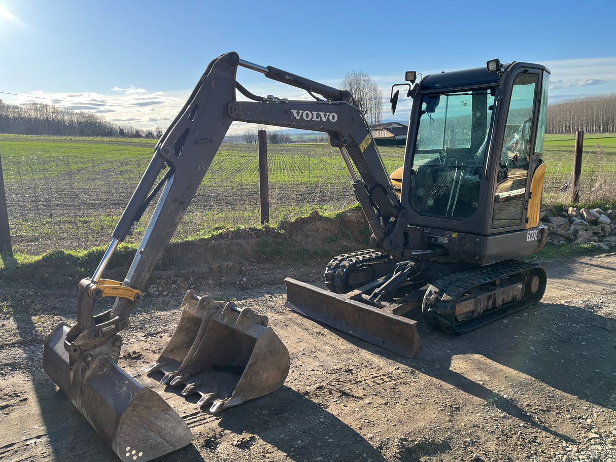 MINI PELLE VOLVO EC27C