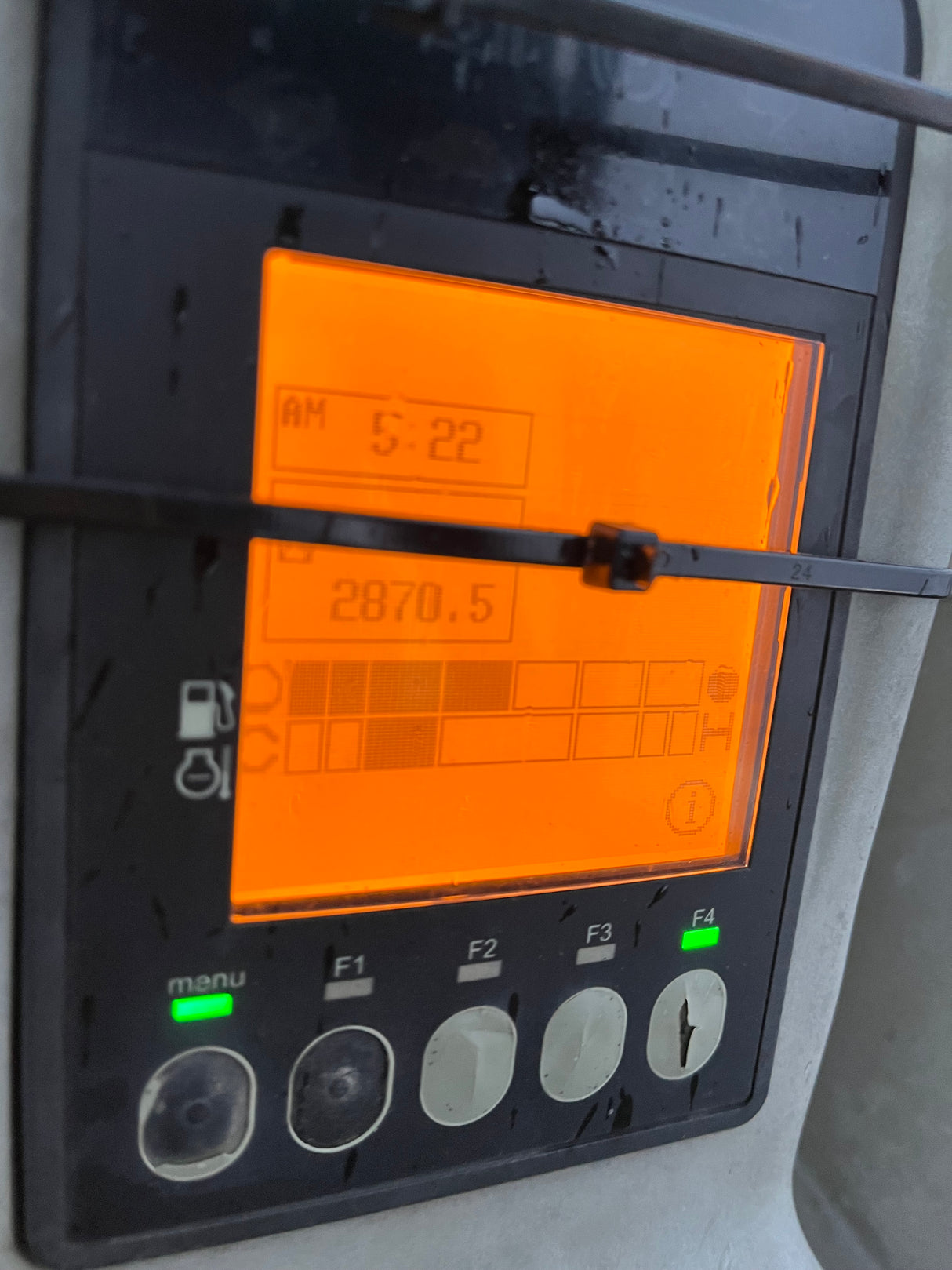 MINI PELLE YANMAR SV26