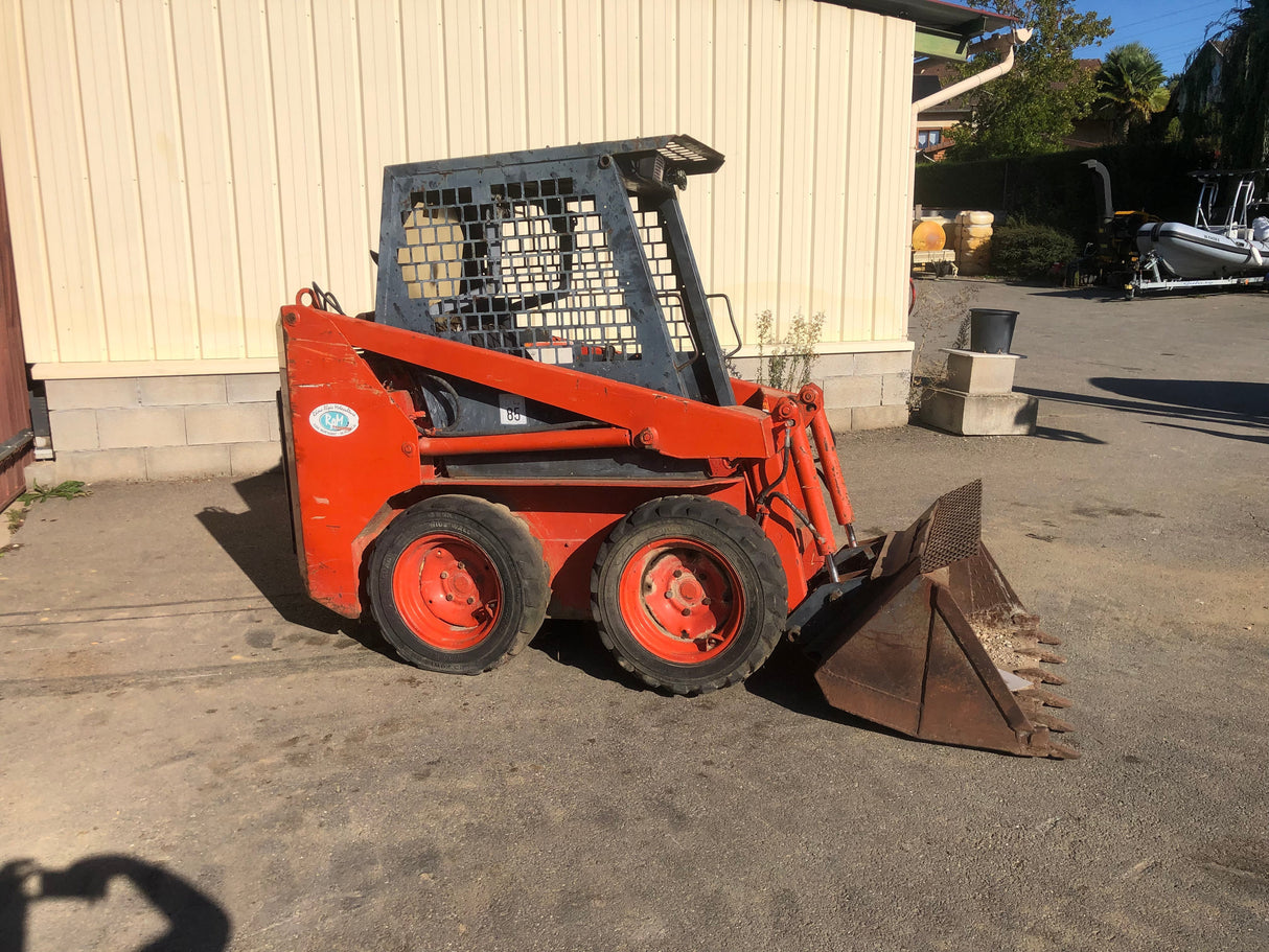 CHARGEUR THOMAS T133S