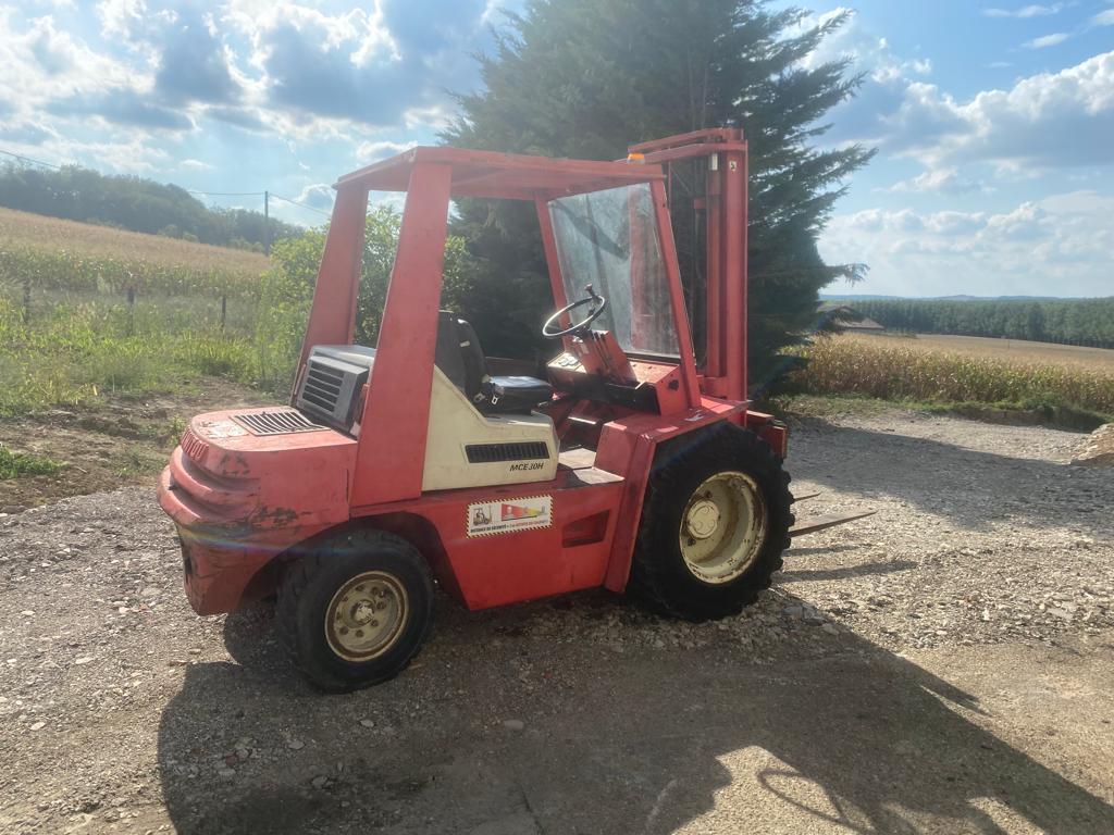CHARIOT ELEVATEUR MANITOU MCE30H