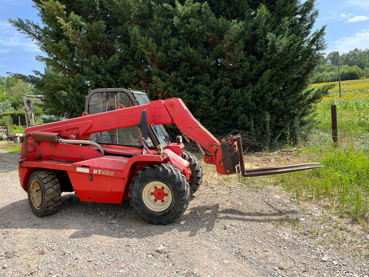 CHARIOT ELEVATEUR TELESCOPIQUE BT420