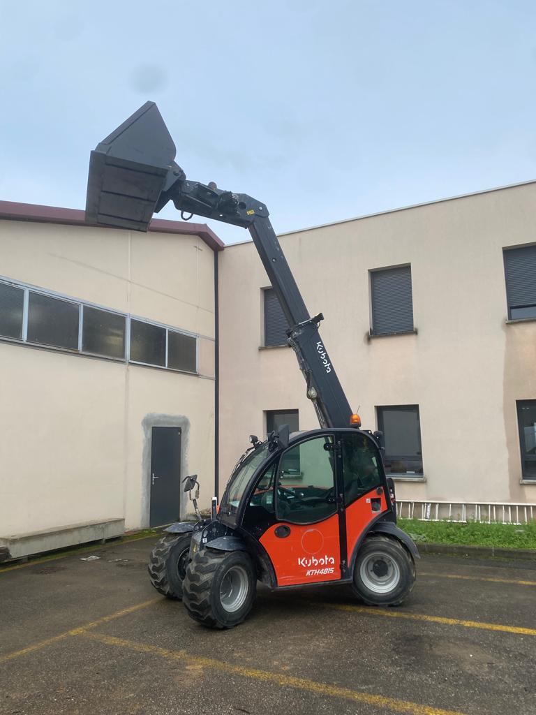 CHARIOT ELEVATEUR TELESCOPIQUE KUBOTA KTH 4815