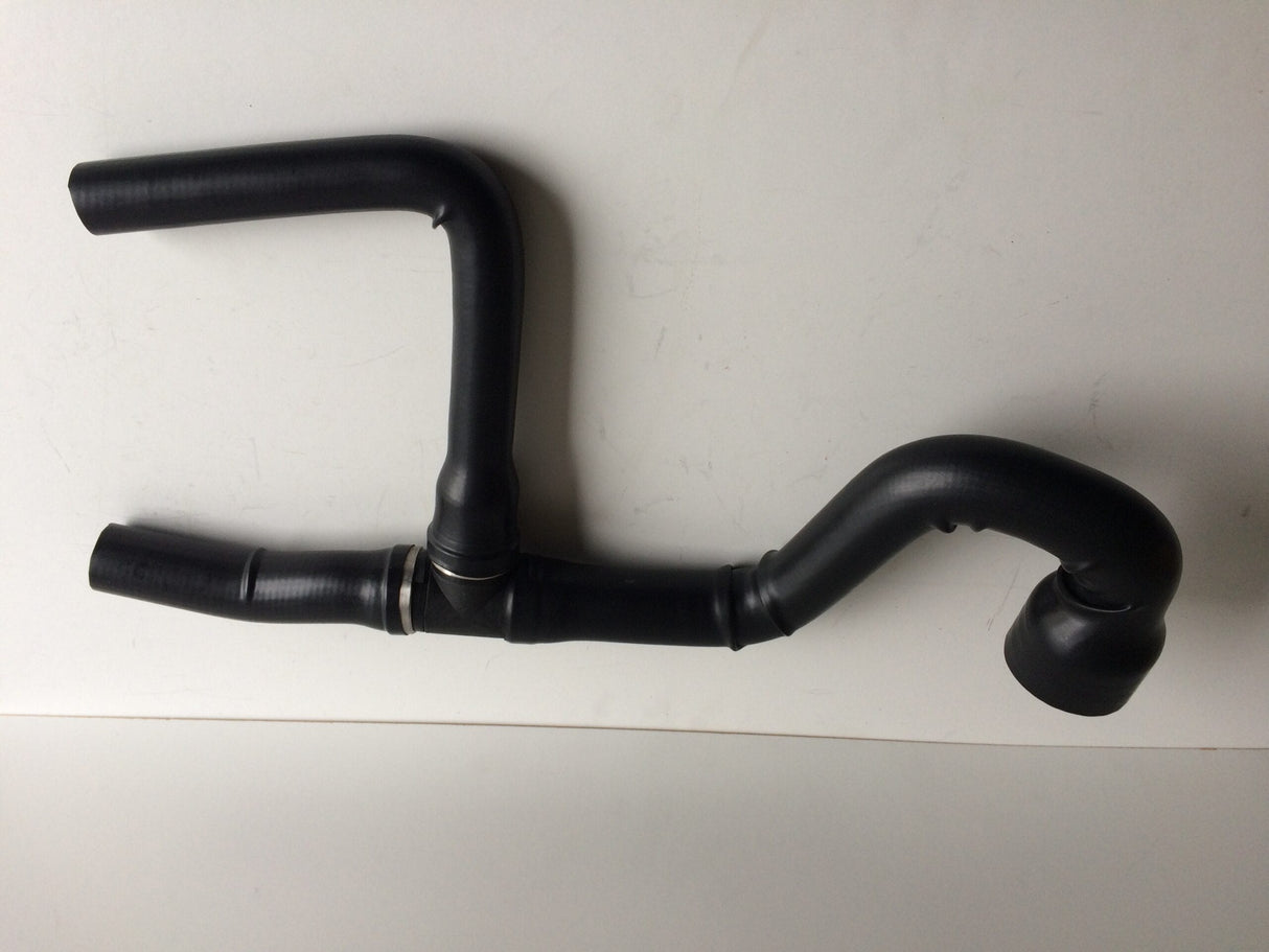 Tuyau préformé en caoutchouc 332 / v8561