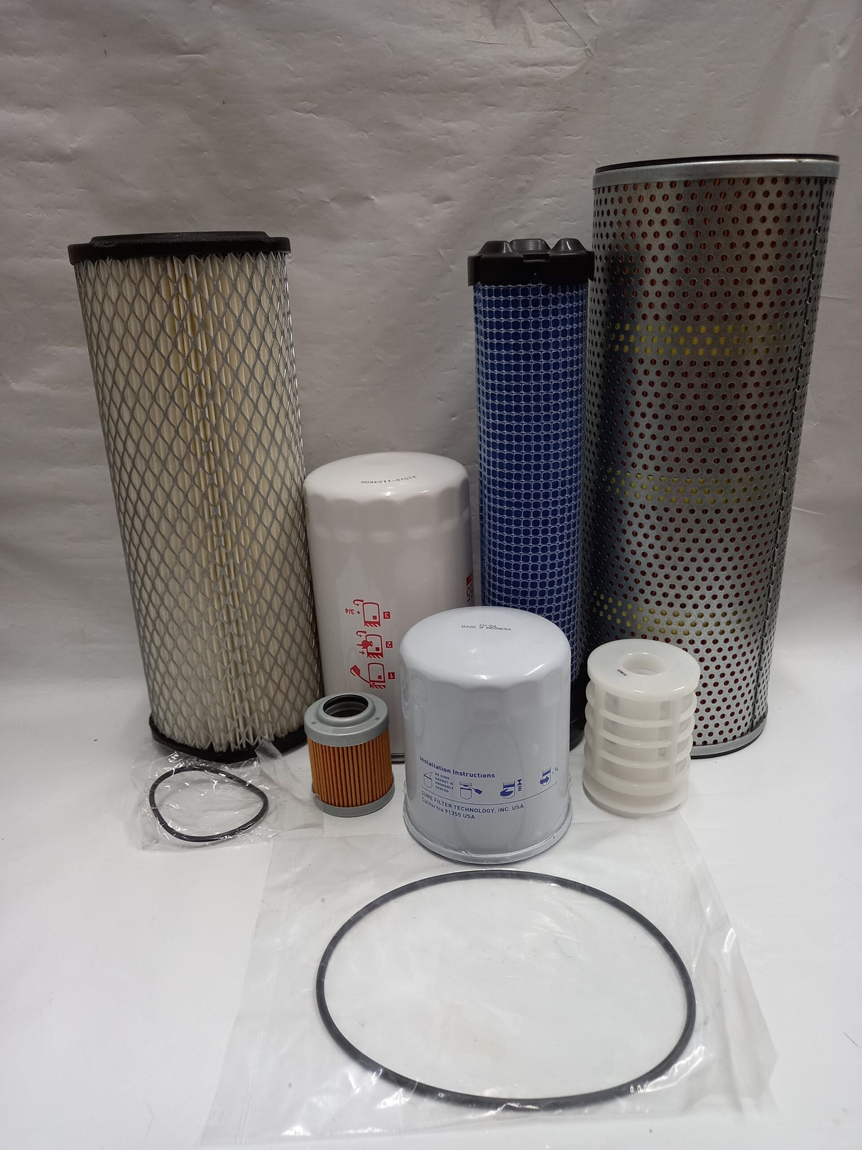 Le kit de filtre convient à Takeuchi TB240