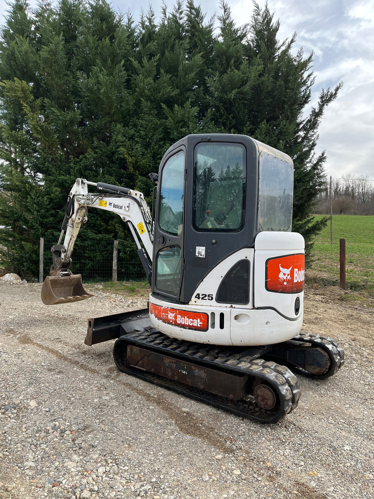 MINI PELLE BOBCAT 425