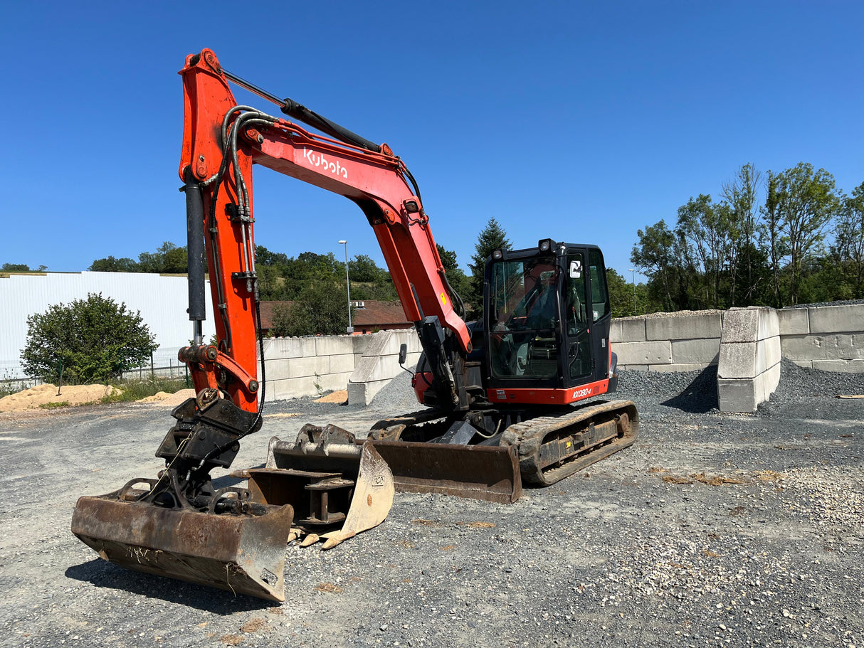 MINI PELLE KUBOTA KX080-4