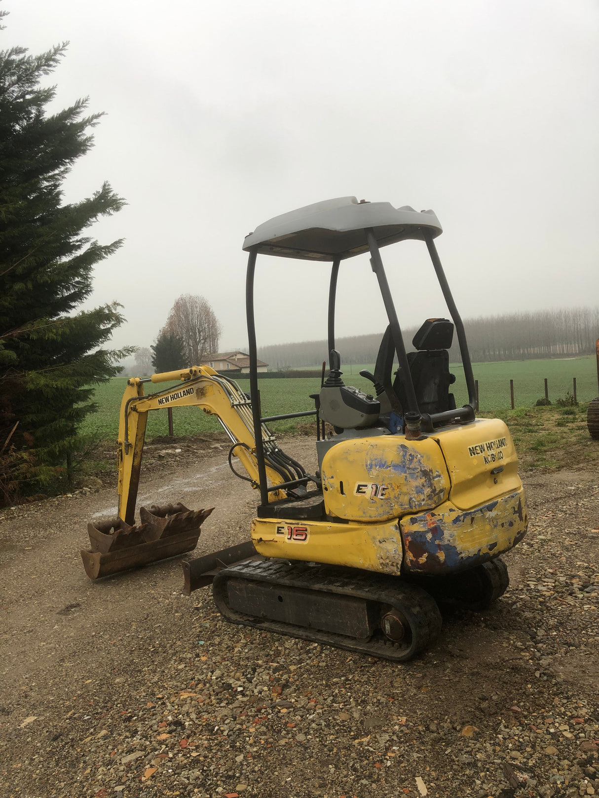 MINI PELLE NEW HOLLAND E18SR