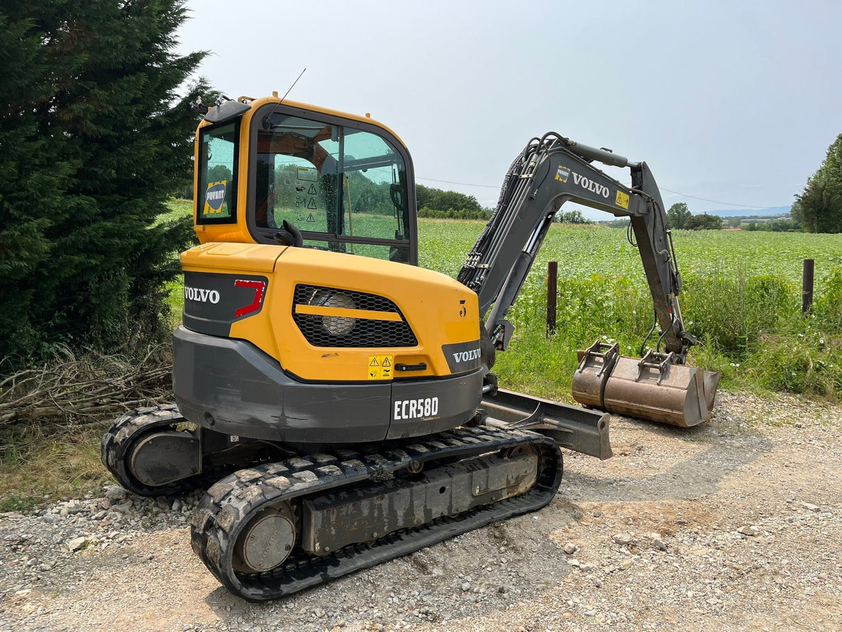 MINI PELLE VOLVO ECR58D