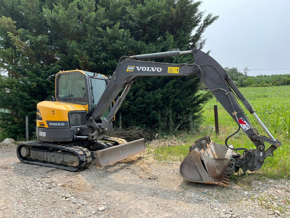 MINI PELLE VOLVO ECR58D