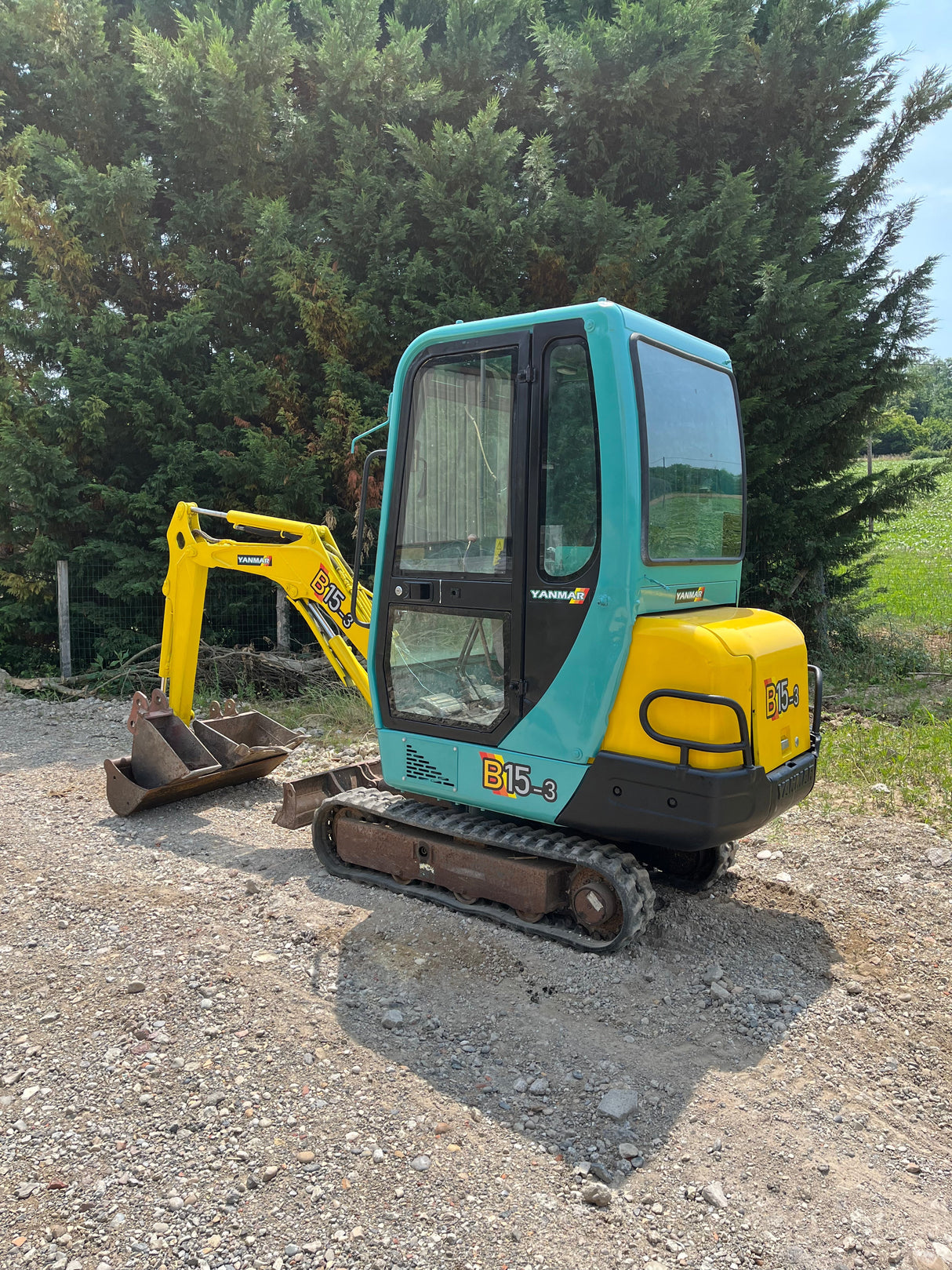 MINI PELLE YANMAR B15-3