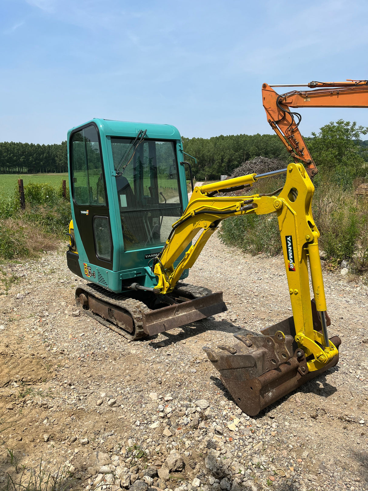 MINI PELLE YANMAR B15-3