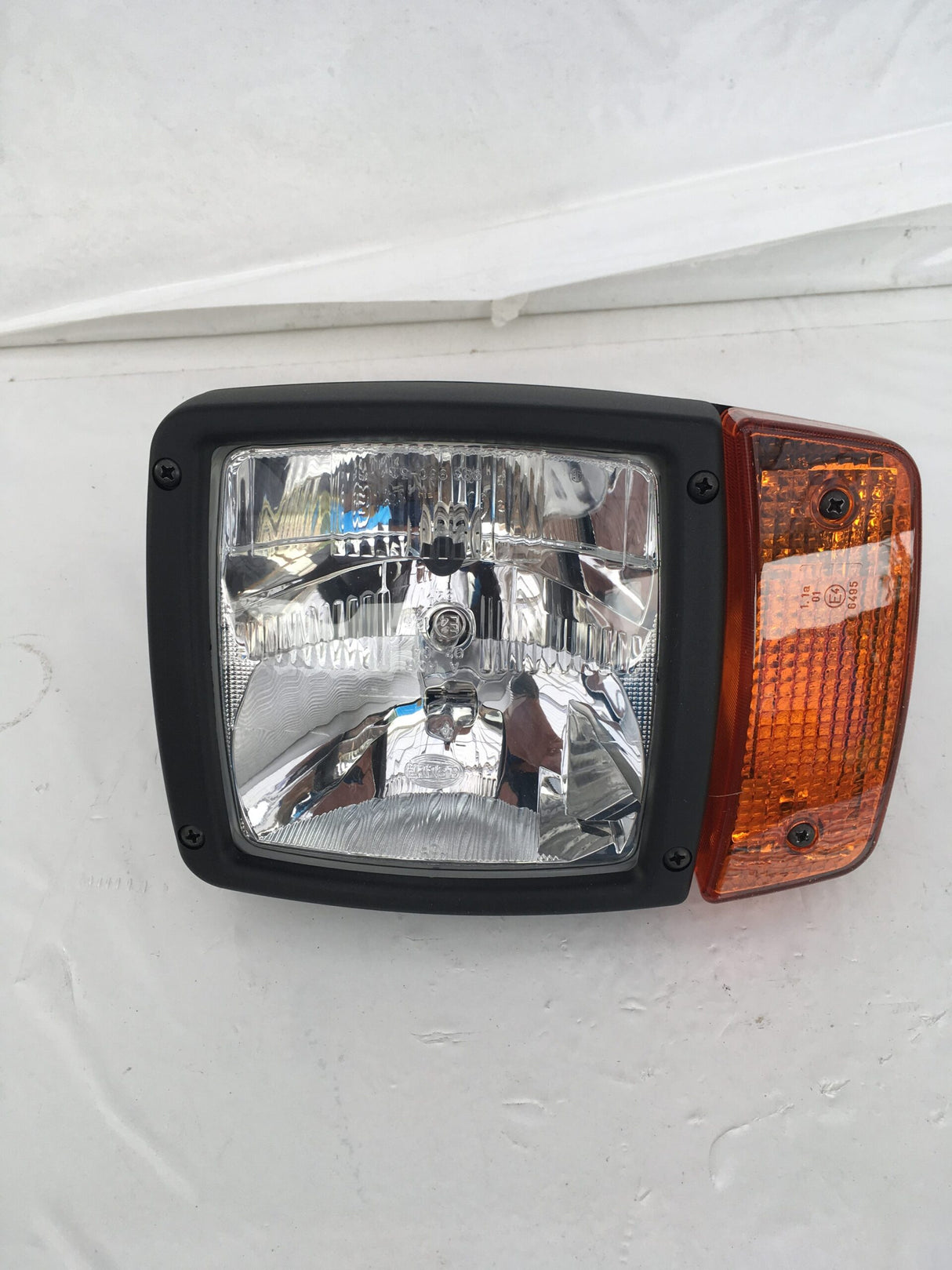 RH Dip Headlight JCB 3CX