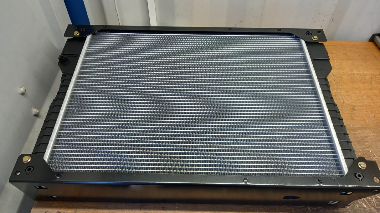 Radiateur pour convenir à JCB 541-70