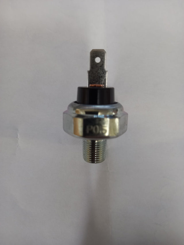 L'interrupteur de pression d'huile moteur s'adapte au KX161-2