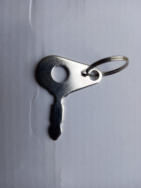 988/00177 Lucas Key