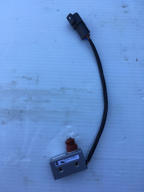 Commutateur T100223