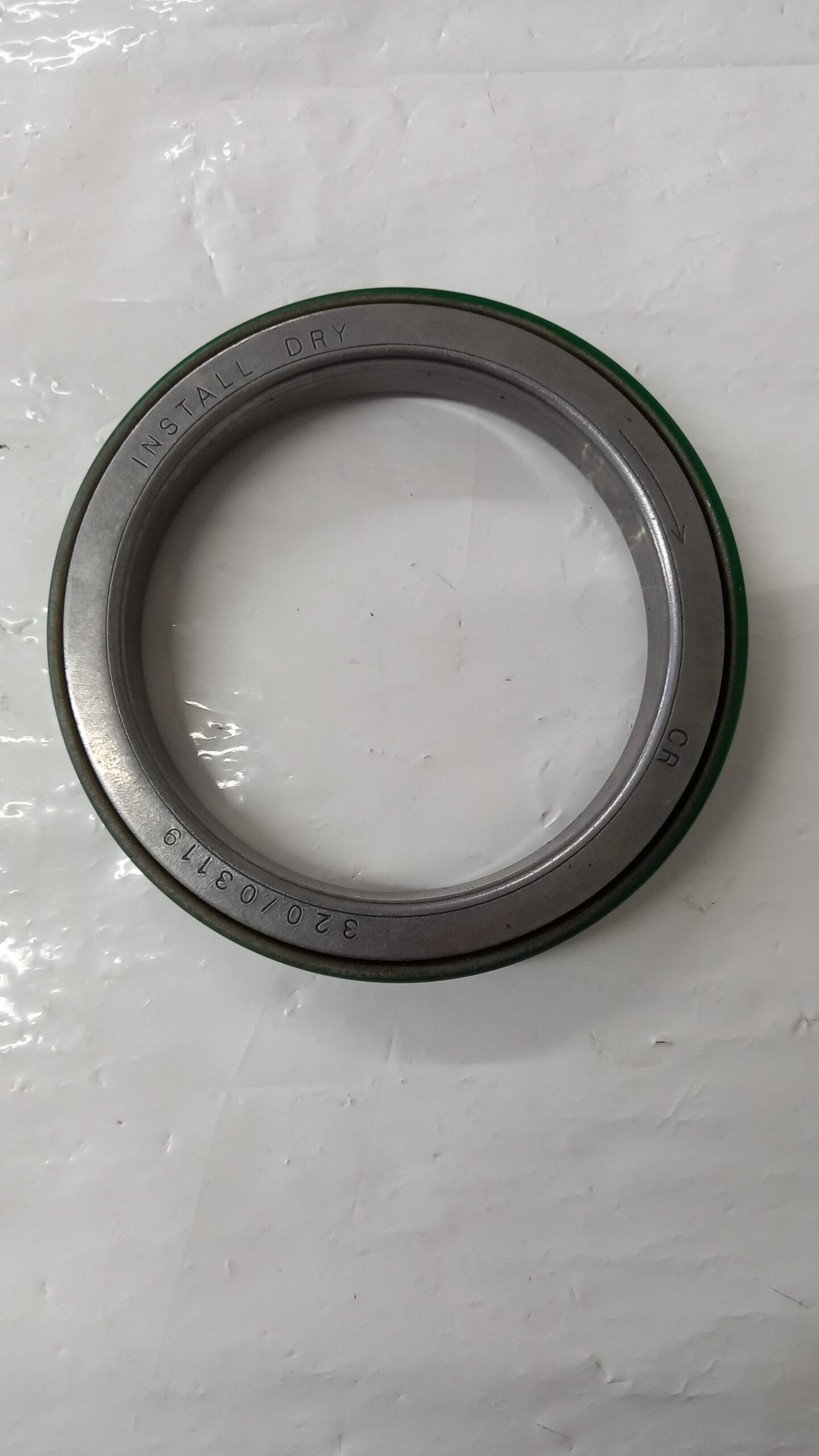 Le joint de vilebrequin avant s'adapte à JCB 3CX