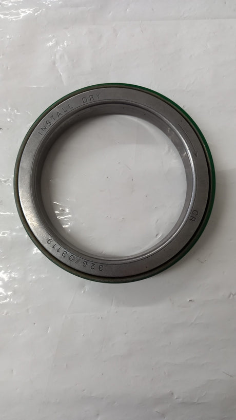 Le joint de vilebrequin avant s'adapte à JCB 3CX